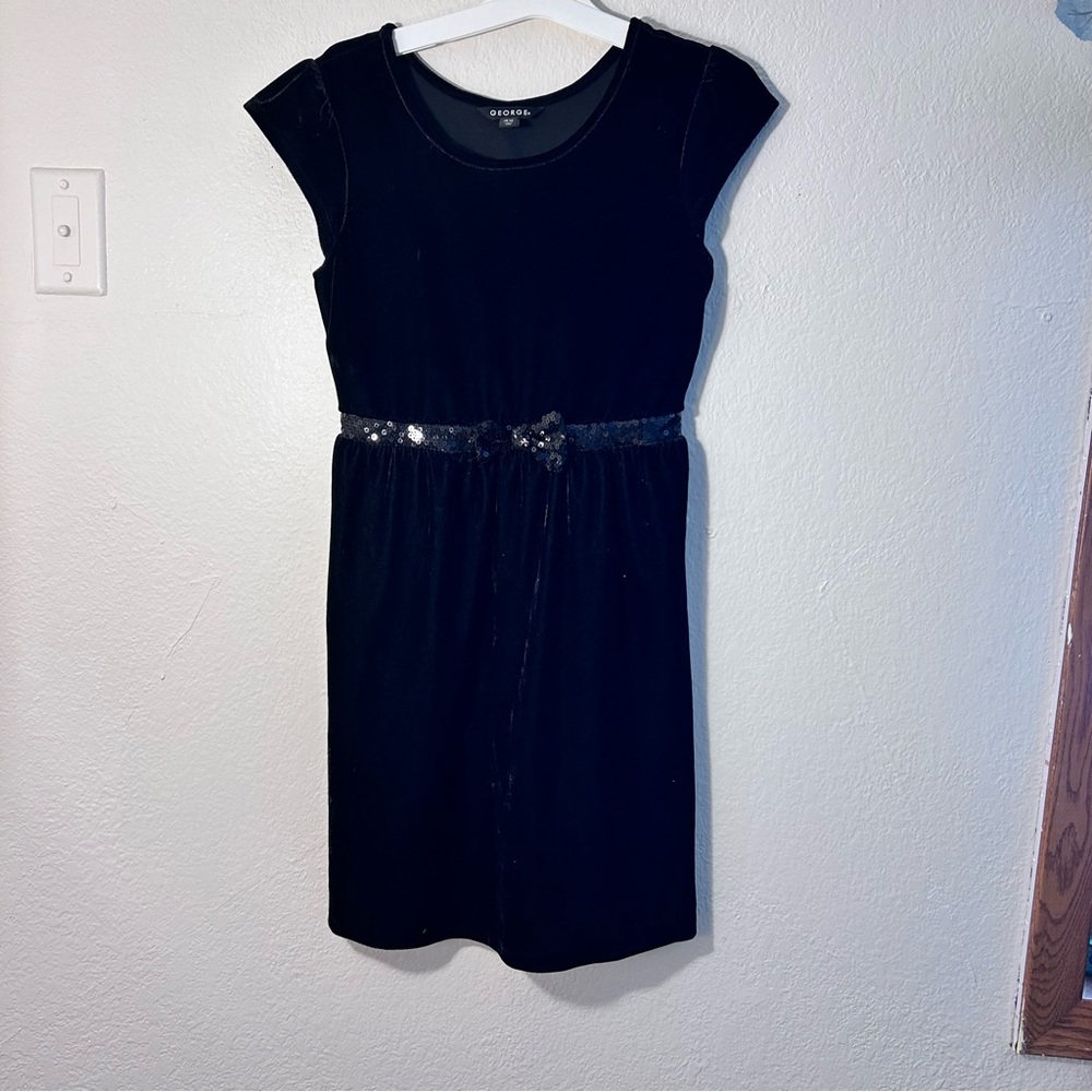 Girls Black Velvet Short Sleeve Dress